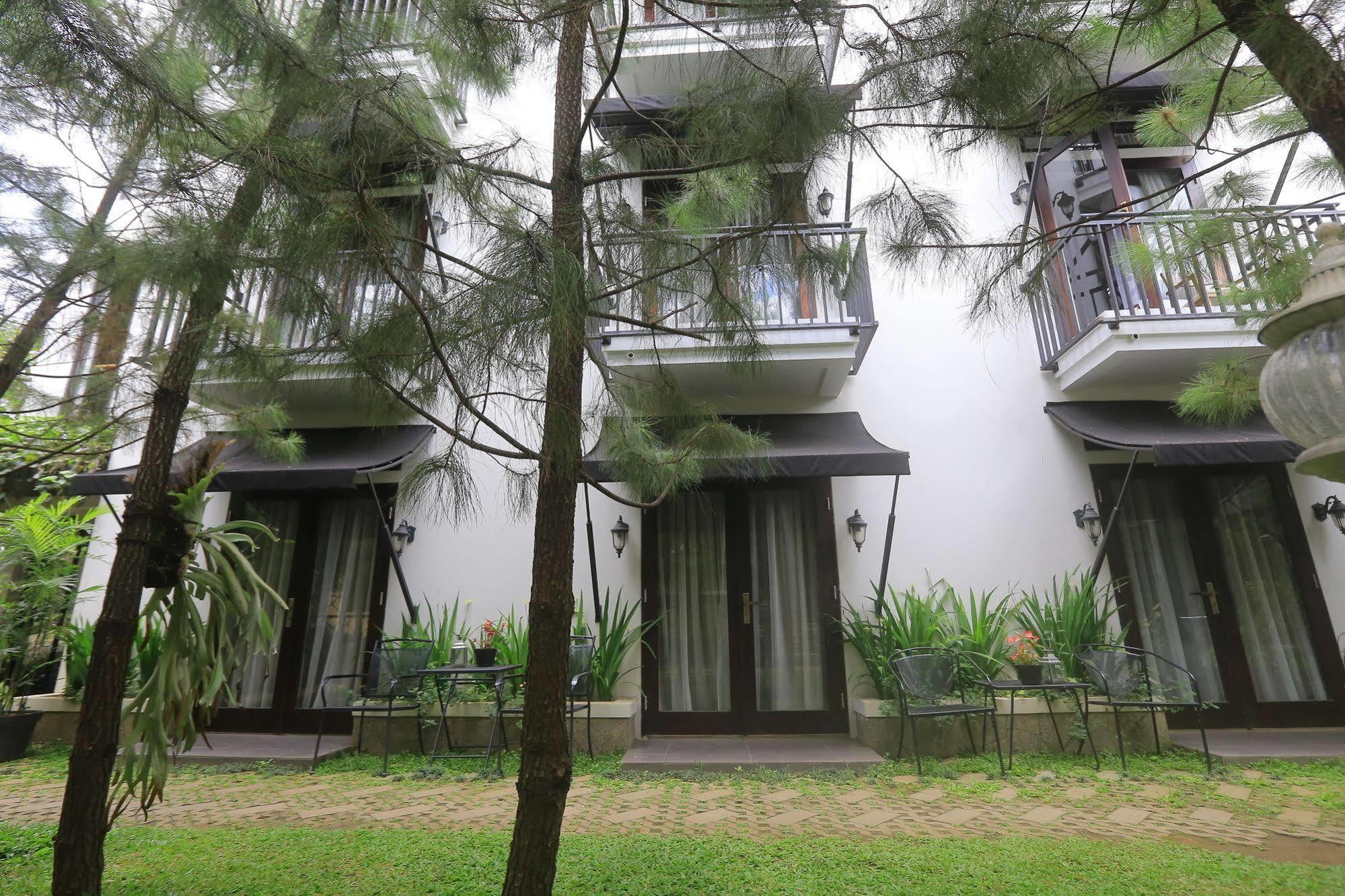 Capital O 852 The Silk At Dago Hotell Bandung Exteriör bild