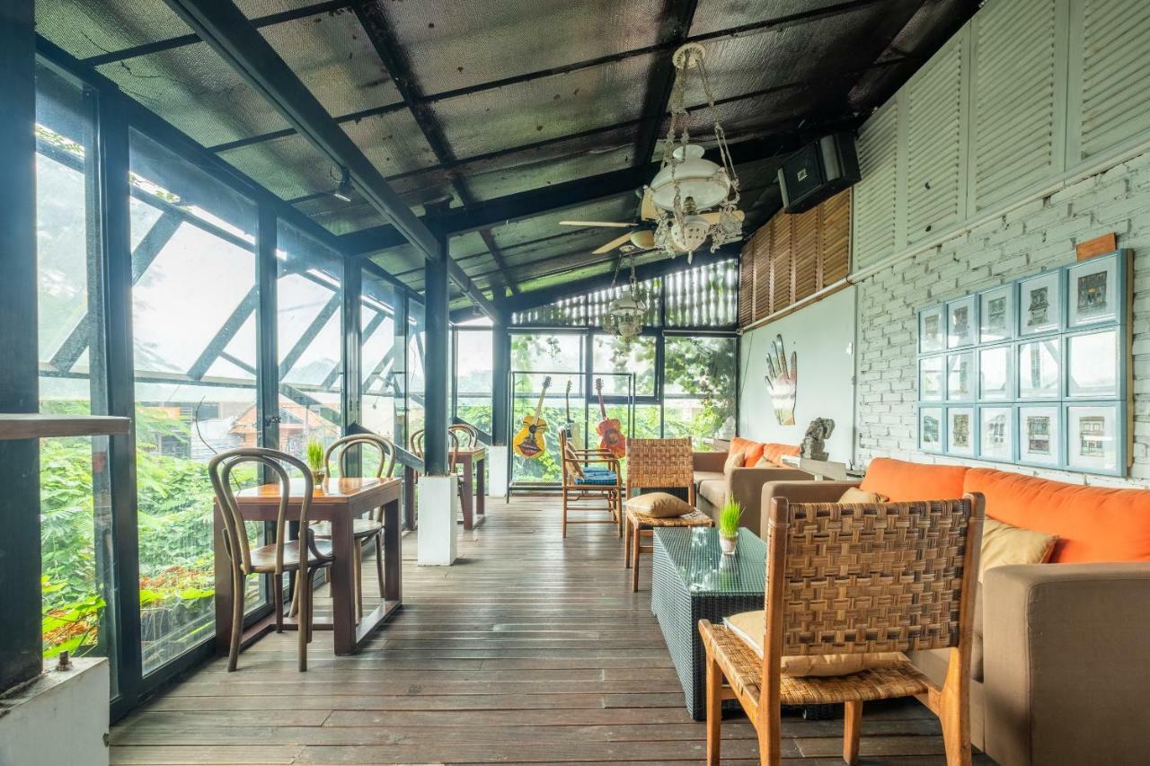 Capital O 852 The Silk At Dago Hotell Bandung Exteriör bild