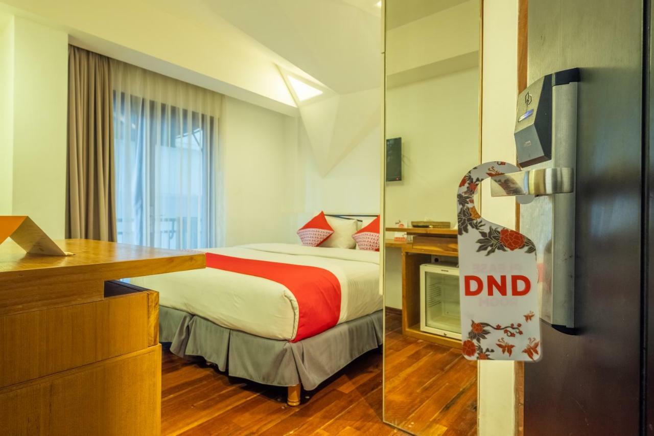 Capital O 852 The Silk At Dago Hotell Bandung Exteriör bild